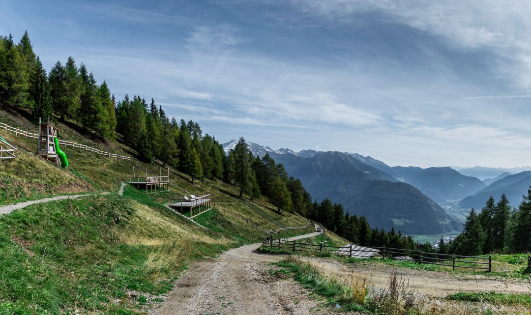 Biotop Kastellacke und Wanderweg zu den Vallming Almen